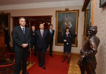Президент Азербайджана посетил Дворец короля Николы в городе Цетинье (ФОТО)