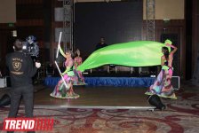 В Баку состоялось неоновое шоу "Эйфория" московской группы FIRE MAGIC SHOW (фотосессия)