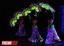 В Баку состоялось неоновое шоу "Эйфория" московской группы FIRE MAGIC SHOW (фотосессия)