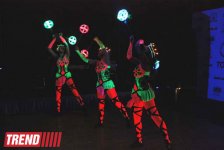 В Баку состоялось неоновое шоу "Эйфория" московской группы FIRE MAGIC SHOW (фотосессия)