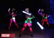 В Баку состоялось неоновое шоу "Эйфория" московской группы FIRE MAGIC SHOW (фотосессия)