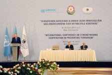 Президент Азербайджана принял участие в международной конференции по борьбе с терроризмом (ФОТО)
