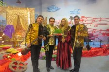 Телеведущие, актеры и певцы в праздничных съемках Новруза (фотосессия)