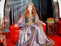 Телеведущие, актеры и певцы в праздничных съемках Новруза (фотосессия)