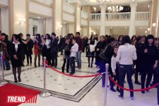 Турецкая суперзвезда Эмрах презентовал в Баку фильм "Ненаступившая весна" (фотосессия)