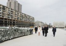 Президент Азербайджана и его супруга ознакомились с ходом строительных работ на подземной автостоянке и в парке в Баку (ФОТО)