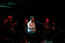 Гочаг Аскеров готовится к проекту в Лондоне: "Виртуальную ученицу обучаю мугаму и народным песням" (фото)