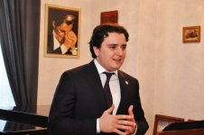 В Доме-музее Ниязи состоялась встреча с вокалистом Рамилем Гасымовым (фото)