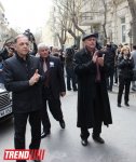 Народного артиста Азербайджана и России Нодара Шашигоглу аплодисментами проводили в последний путь (фото)