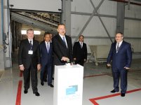 Президент Азербайджана принял участие в открытии завода по производству керамических плит в Гаджигабуле (ФОТО)