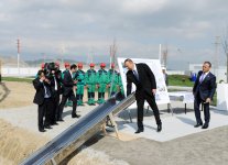 Президент Азербайджана принял участие в открытии завода по производству керамических плит в Гаджигабуле (ФОТО)