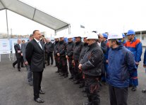 Президент Азербайджана принял участие в церемонии закладки фундамента Дворца водных видов спорта (ФОТО)
