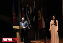 В Азербайджане открылся Международный форум молодых поэтов (фото)
