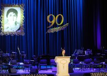 Президент Азербайджана принял участие в церемонии, посвященной 90-летию академика Зарифы Алиевой (ФОТО)