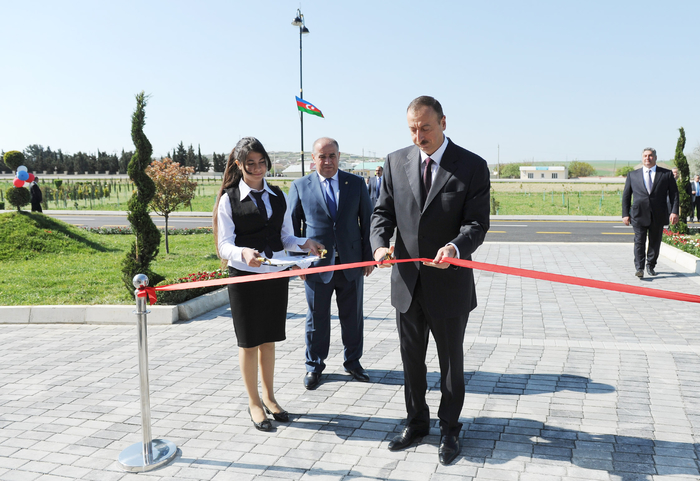 Президент Азербайджана принял участие в открытии Молодежного центра в Гобустане  (ФОТО)