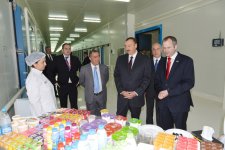 Президент Азербайджана принял участие в открытии ряда заводов в поселке Хокмали Абшеронского района (ФОТО)
