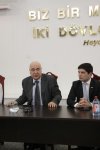 В рамках проекта "Книжный клуб" "Ирели" состоялась встреча с писателем Чингизом Абдуллаевым (фото)