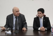 В рамках проекта "Книжный клуб" "Ирели" состоялась встреча с писателем Чингизом Абдуллаевым (фото)