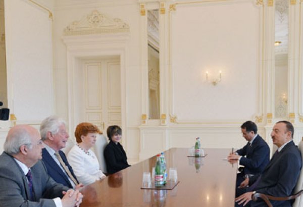 Azerbaijani President receives co-chairs of Board of Directors of Nizami Ganjavi International Center, as well as President and member of Club de Madrid