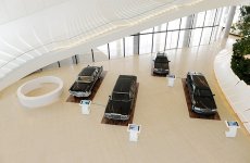 Azerbaijani President visits Heydar Aliyev Museum in Heydar Aliyev Center (PHOTO)