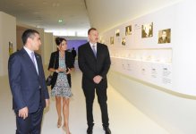 Azerbaijani President visits Heydar Aliyev Museum in Heydar Aliyev Center (PHOTO)