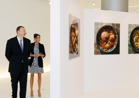 Azerbaijani President visits Heydar Aliyev Museum in Heydar Aliyev Center (PHOTO)