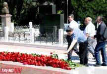 Общественность Азербайджана отмечает 90-ю годовщину со дня рождения общенационального лидера Гейдара Алиева (ФОТО)
