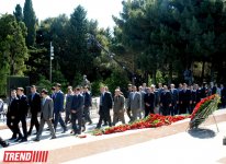 Общественность Азербайджана отмечает 90-ю годовщину со дня рождения общенационального лидера Гейдара Алиева (ФОТО)