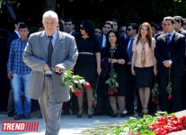 Общественность Азербайджана отмечает 90-ю годовщину со дня рождения общенационального лидера Гейдара Алиева (ФОТО)