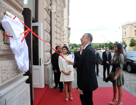 President Ilham Aliyev and his spouse attend opening of Azerbaijani Cultural Center in Vienna (PHOTO)