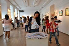 В Баку открылась выставка юного художника "Продолжение следует…" (фото)