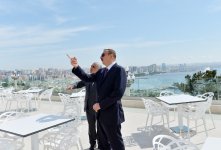Президент Азербайджана ознакомился с условиями, созданными в Нагорном парке после реконструкции  (ФОТО) (версия 2)