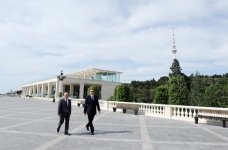 Президент Азербайджана ознакомился с условиями, созданными в Нагорном парке после реконструкции  (ФОТО) (версия 2)