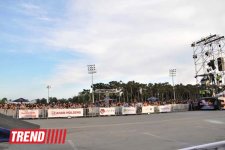 Умопомрачительные трюки мотоциклистов в вечернем Баку - Red Bull X Fighters Jams (фото)