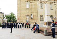 Президент Ильхам Алиев посетил монумент, воздвигнутый в честь Азербайджанской Демократической Республики (ФОТО)