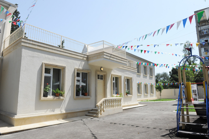 Azerbaijan`s First Lady inspects several facilities after reconstruction in Baku (PHOTO)