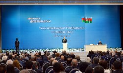 Правящая партия выдвинула кандидатуру Ильхама Алиева на пост Президента Азербайджана (ФОТО)