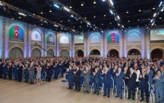 Правящая партия выдвинула кандидатуру Ильхама Алиева на пост Президента Азербайджана (ФОТО)