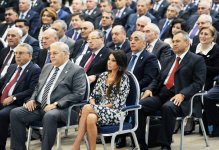 Правящая партия выдвинула кандидатуру Ильхама Алиева на пост Президента Азербайджана (ФОТО)