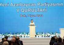 Правящая партия выдвинула кандидатуру Ильхама Алиева на пост Президента Азербайджана (ФОТО)