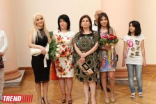 В Баку открылась выставка гобеленов Семени Гасымзаде: " Это искусство чувства и ощущения" (фото)