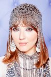 Сабина Бабаева вернулась из Европы и предстала в новом образе (фотосессия)
