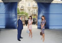 Первая леди Азербайджана Мехрибан Алиева ознакомилась с ходом реконструкции здания средней школы номер 23 в Баку (ФОТО)