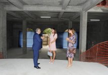 Первая леди Азербайджана Мехрибан Алиева ознакомилась с ходом реконструкции здания средней школы номер 23 в Баку (ФОТО)
