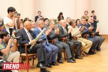 В Азербайджане работникам культуры и туризма впервые вручены почетные нагрудные знаки (фото)