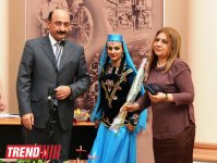 В Азербайджане работникам культуры и туризма впервые вручены почетные нагрудные знаки (фото)