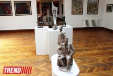 В Баку открылась выставка, посвященная Дню национального спасения (фото)