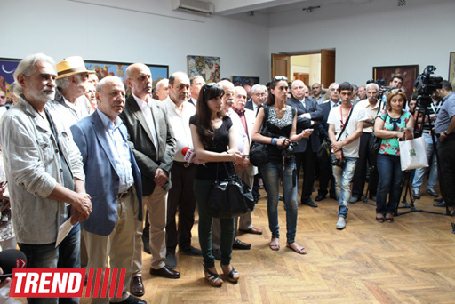 В Баку открылась выставка, посвященная Дню национального спасения (фото)