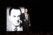 В Баку состоялся театрализованный вечер памяти, посвященный Тофигу Кязымову (фото)