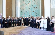 Президент Азербайджана и его супруга приняли участие в открытии в Баку отеля "Fairmont Baku" в комплексе "Flame Towers" (ФОТО)